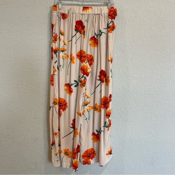 Aritzia Wilfred Goji Floral Faun Pants in Denude - Wide Leg Crop - Picture 8 of 13